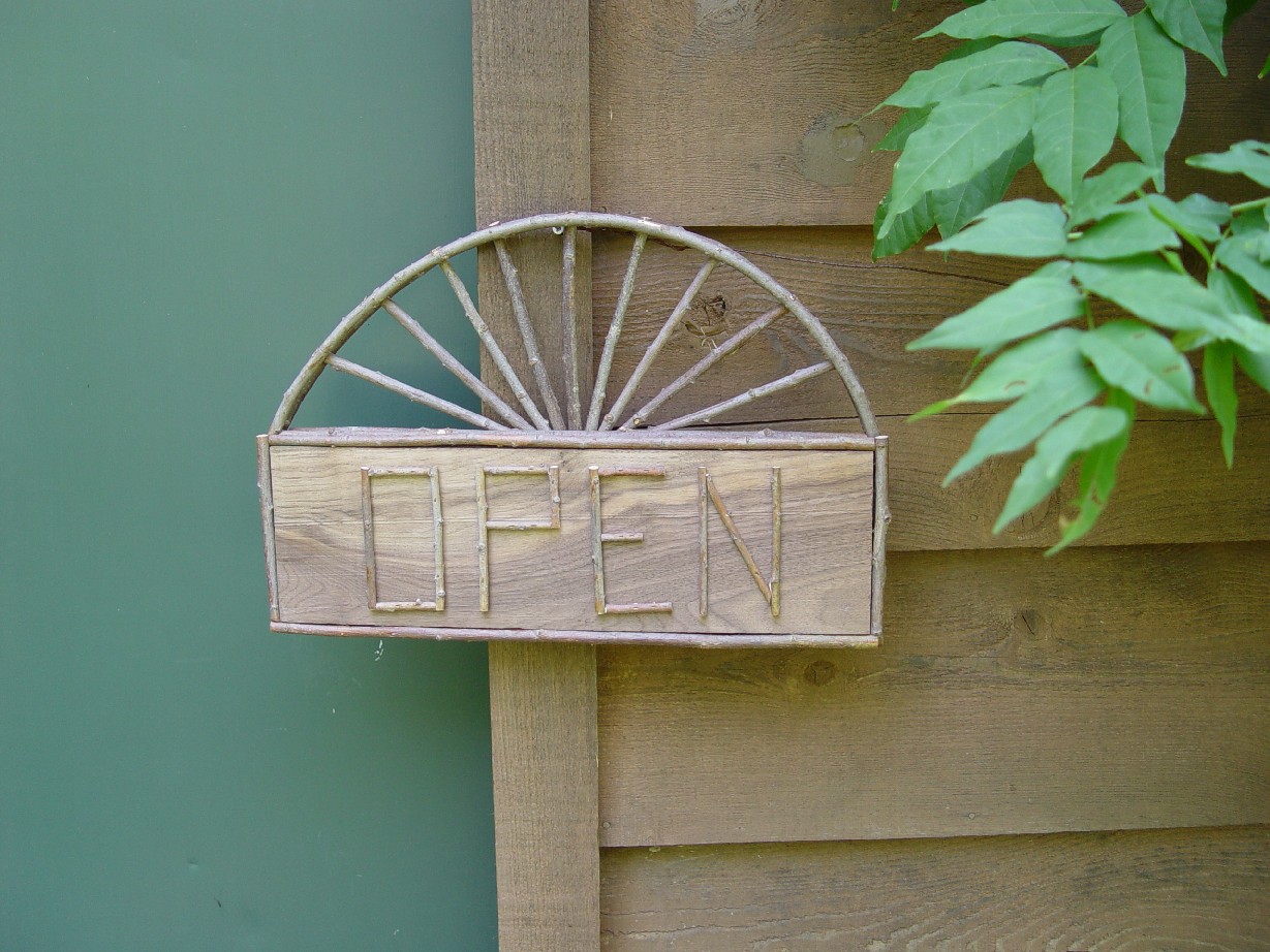 Item# 109 - Open/Closed Sign - 2-sided